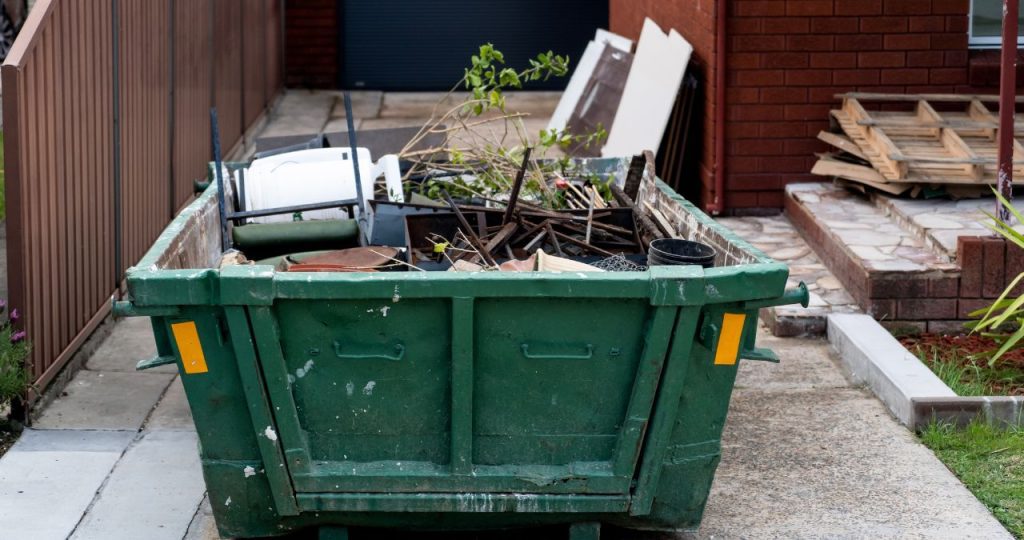 Spring Cleaning to Summer Projects: When to Rent a Dumpster in Omaha